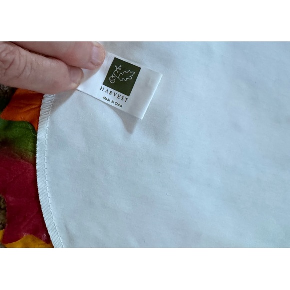 Fall Leaves Table Runner with W round matching mats - Picture 3 of 6